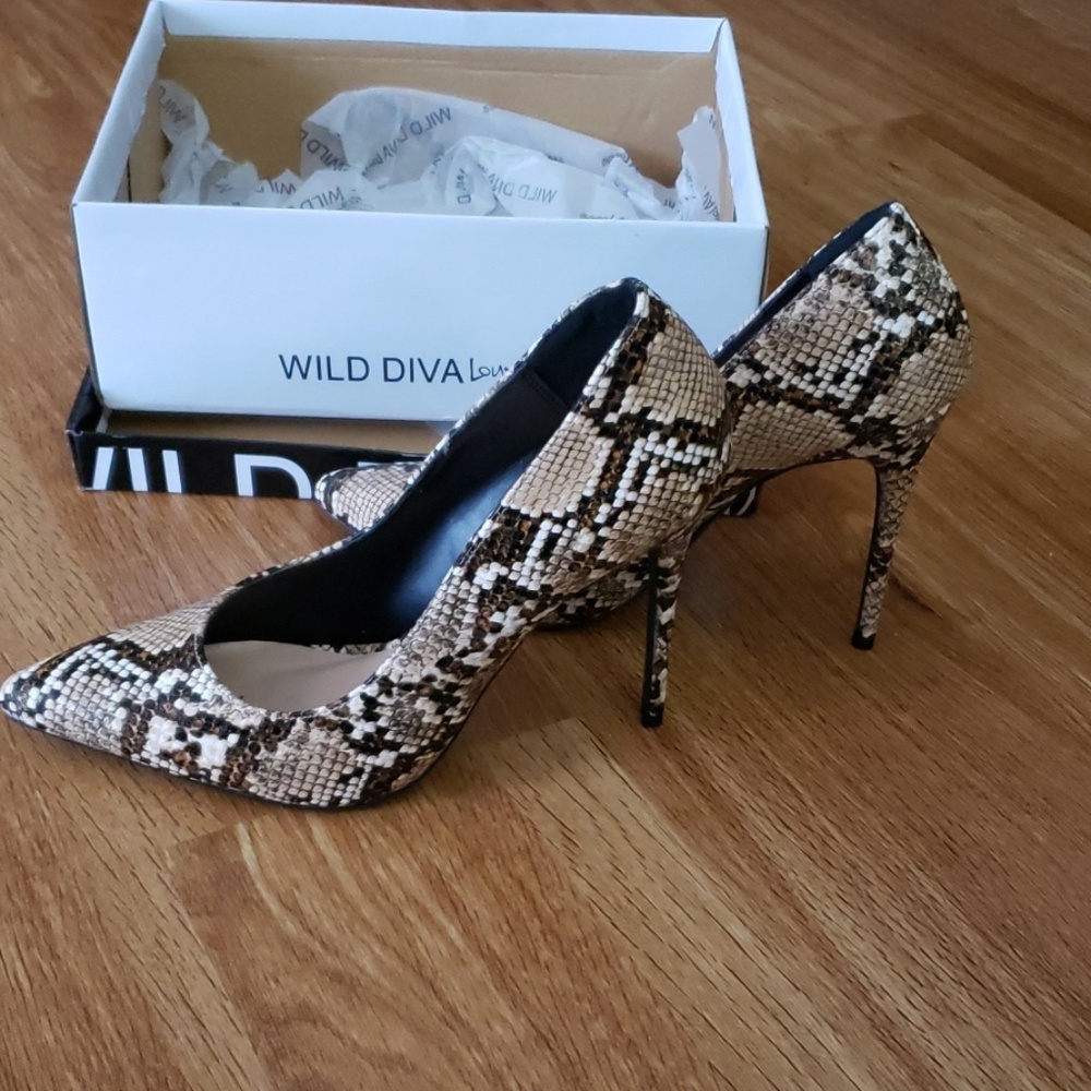 Snakeskin pumps